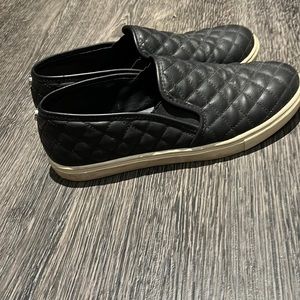 Steve Madden quilted black sneakers